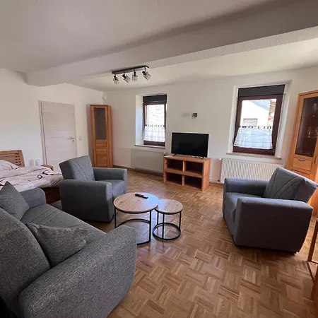 Gemuetliche In Ruhiger Lage In Appartement